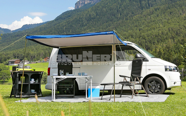 SUNNY VAN ROOF