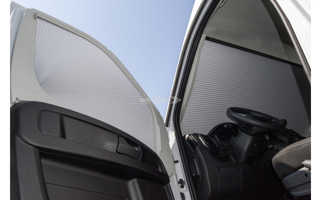 Set for side windows R+L